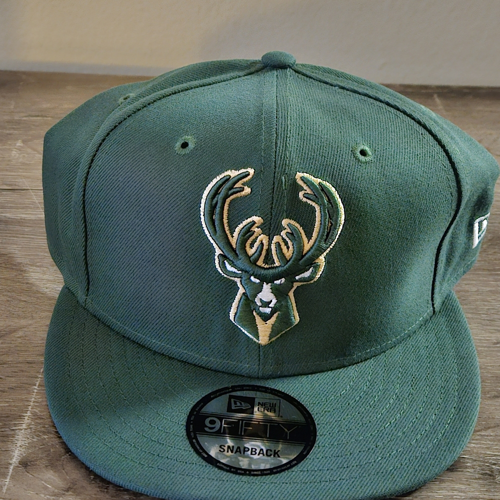 New Era Dark Green Milwaukee Bucks Snapback Hat